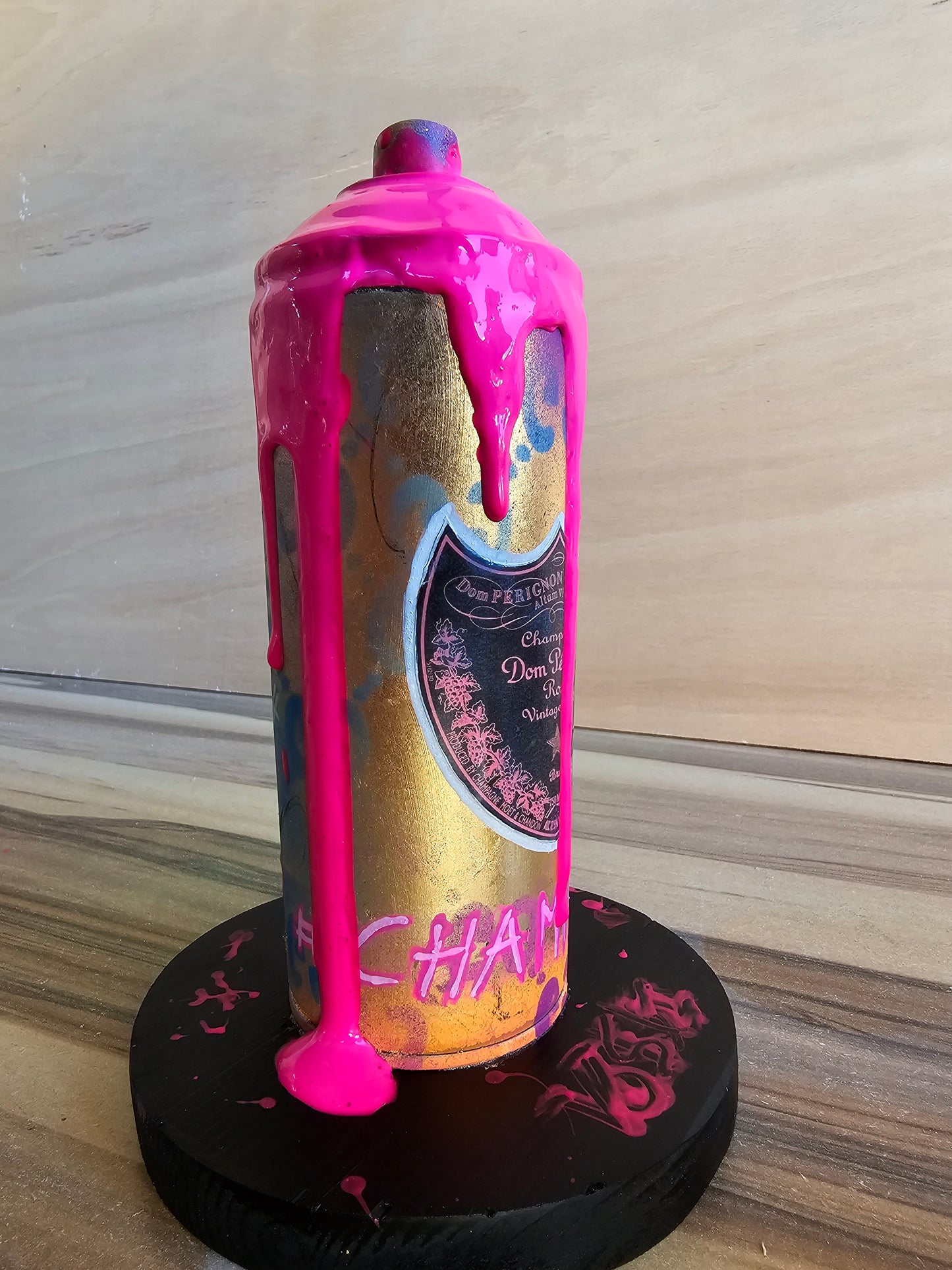 Exclusive 1 of 1 pink drip "Dom Pèrignon" recycled Spraycan Artwork | Goldleaf