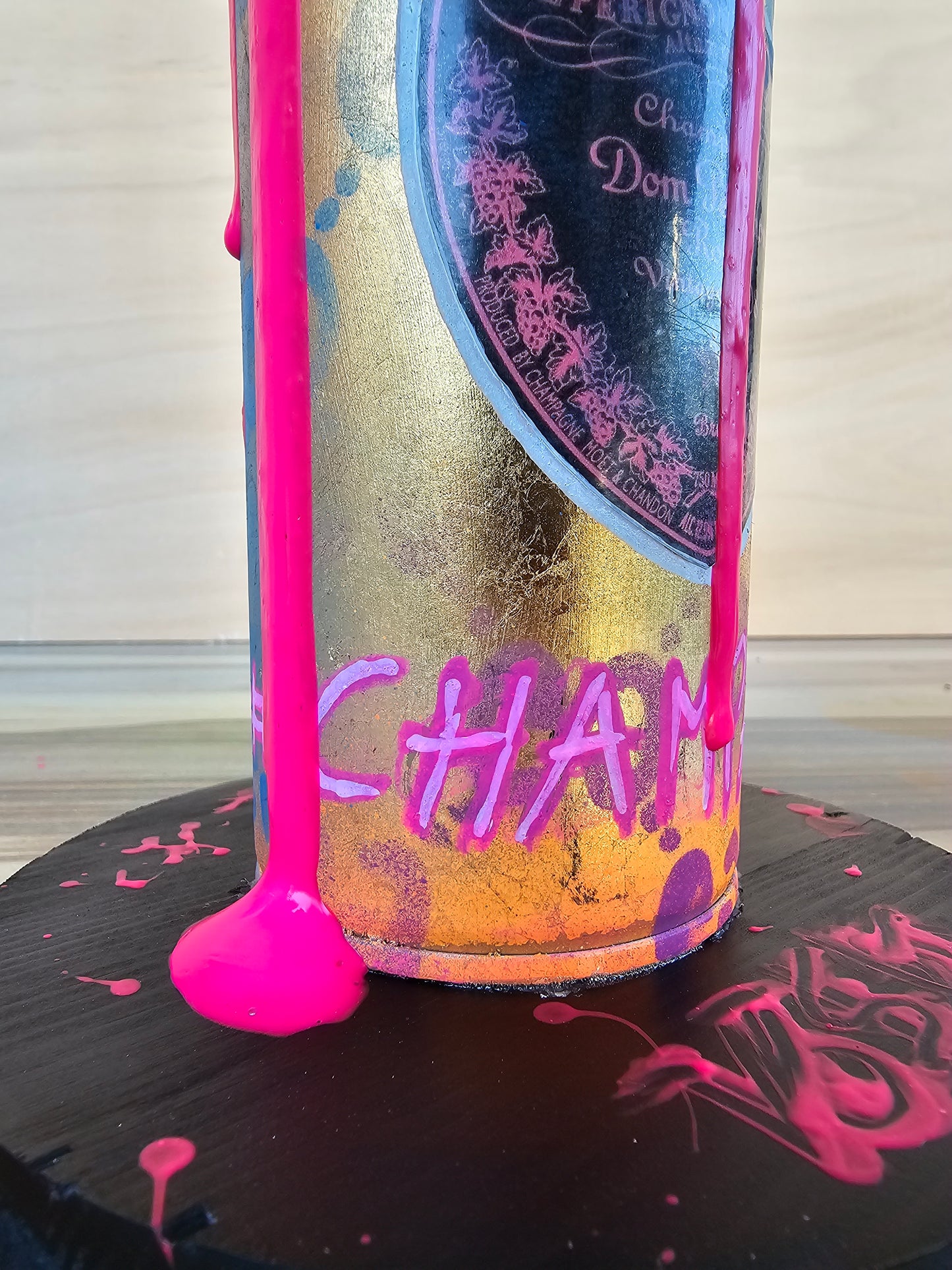 Exclusive 1 of 1 pink drip "Dom Pèrignon" recycled Spraycan Artwork | Goldleaf